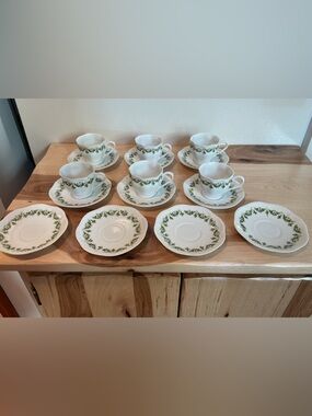 Vintage Porcelain Tea Cups & Saucers Reinhold Schlegelmilch (R&S) Germany